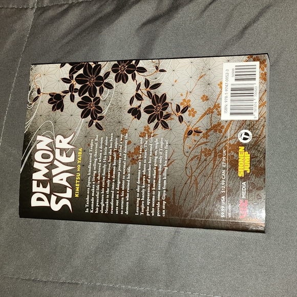 Demon Slayer: Kimetsu no Yaiba, Vol. 1 - Paperback By Gotouge, Koyoharu - Picture 2 of 5